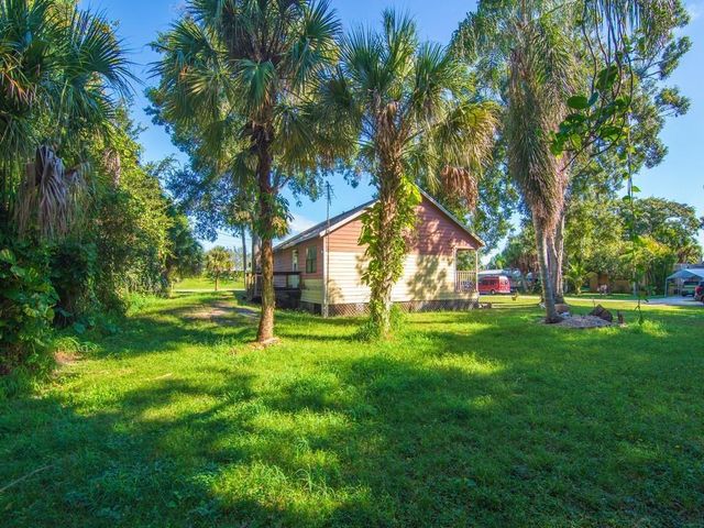 2315 28TH Avenue SW, Vero Beach, FL 32960