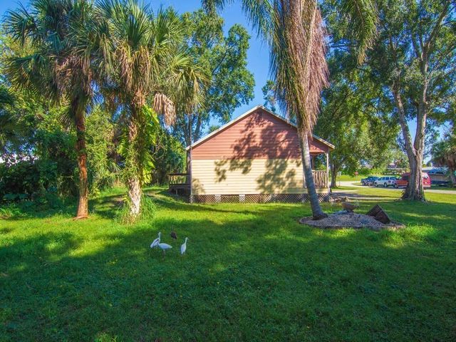 2315 28TH Avenue SW, Vero Beach, FL 32960