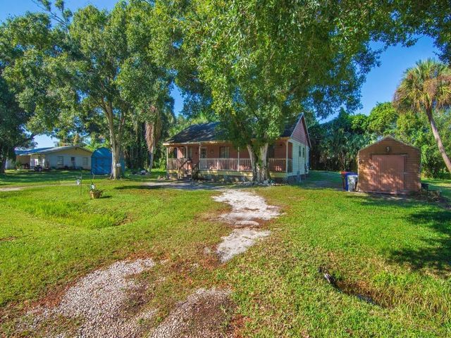 2315 28TH Avenue SW, Vero Beach, FL 32960