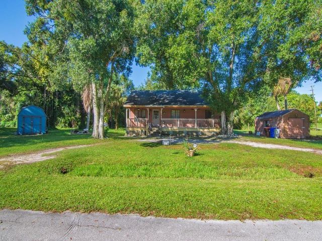 2315 28TH Avenue SW, Vero Beach, FL 32960
