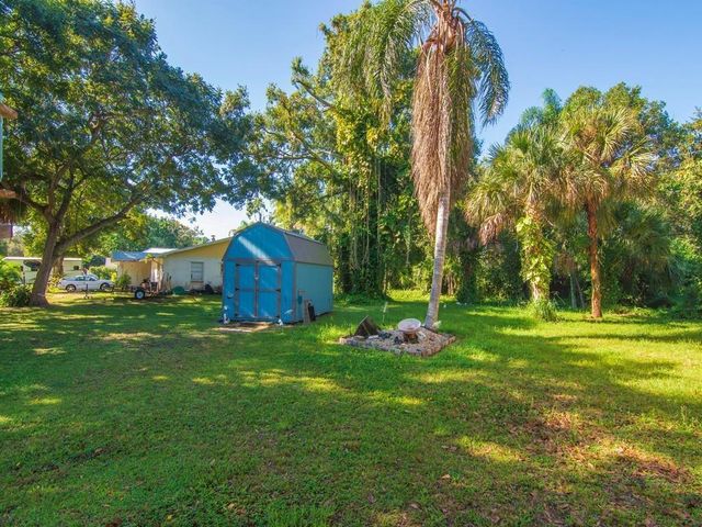 2315 28TH Avenue SW, Vero Beach, FL 32960