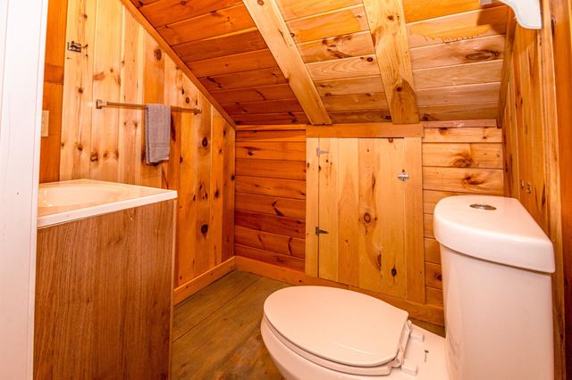 8 Eliot Drive, Wakefield, NH 03830