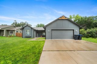 512 W 8th Ave, El Dorado, KS 67042