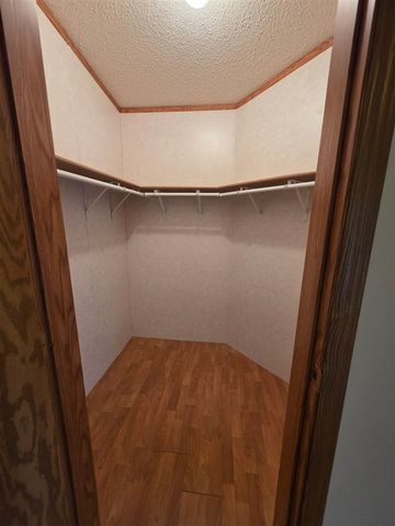 8959 Meadowview Drive, Kalamazoo, MI 49009