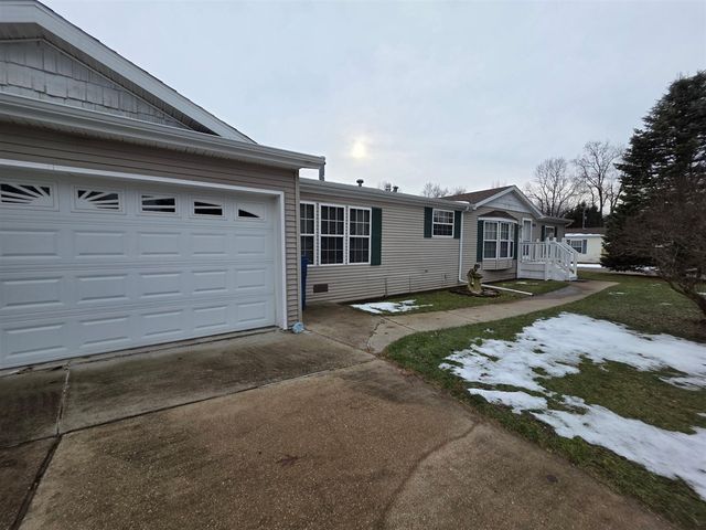 8959 Meadowview Drive, Kalamazoo, MI 49009