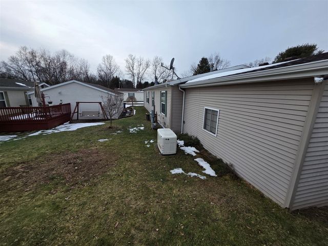 8959 Meadowview Drive, Kalamazoo, MI 49009