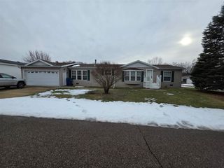 8959 Meadowview Drive, Kalamazoo, MI 49009
