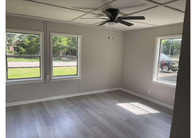5934 Southtown Street, Houston, TX 77033