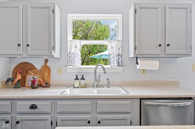 7719 Cherrybark Drive, Indianapolis, IN 46236