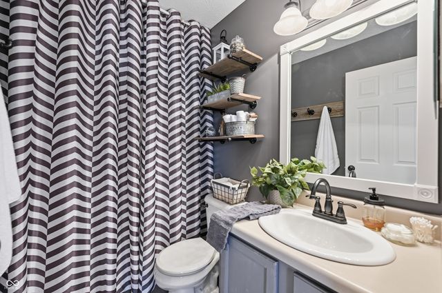 7719 Cherrybark Drive, Indianapolis, IN 46236