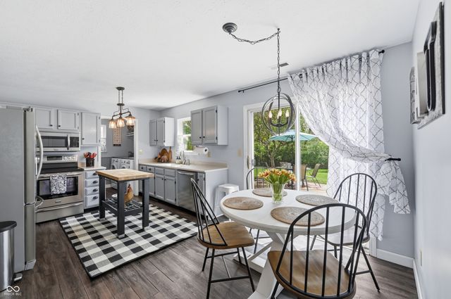 7719 Cherrybark Drive, Indianapolis, IN 46236