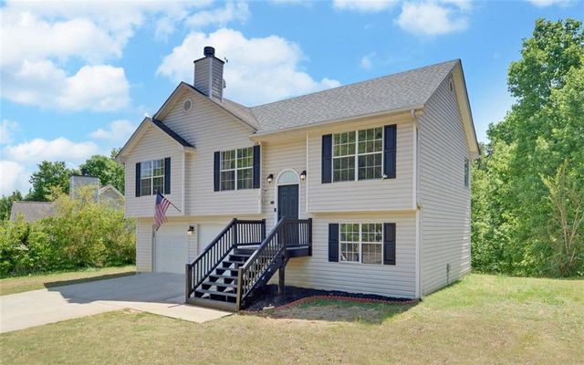 1046 Bridle Creek Drive, Flowery Branch, GA 30542
