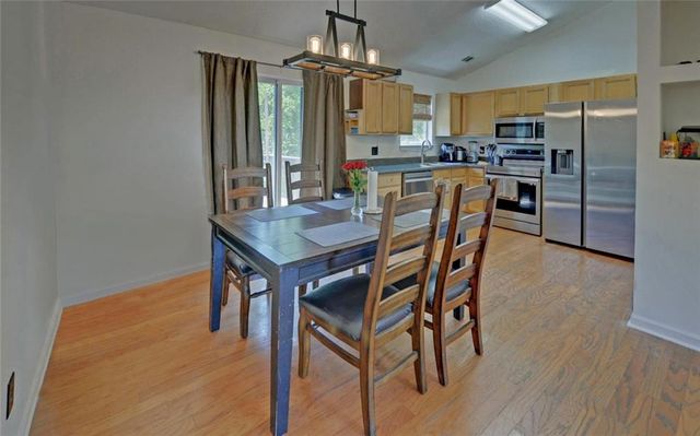 1046 Bridle Creek Drive, Flowery Branch, GA 30542