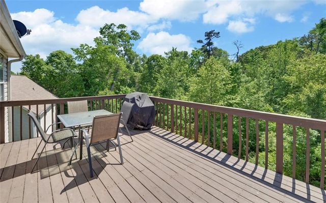 1046 Bridle Creek Drive, Flowery Branch, GA 30542