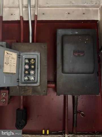 10 S MAIN ST, Yeagertown, PA 17099