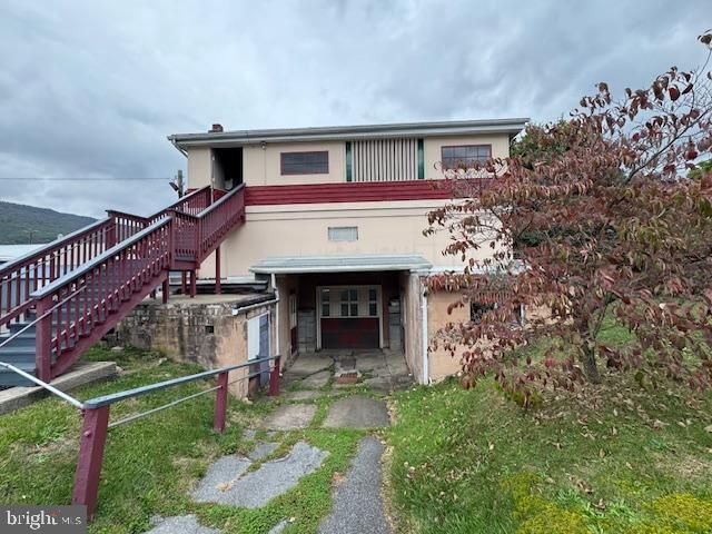 10 S MAIN ST, Yeagertown, PA 17099