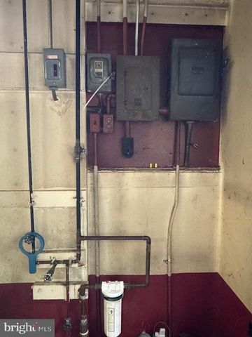 10 S MAIN ST, Yeagertown, PA 17099