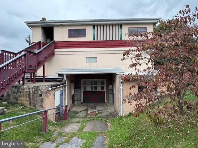 10 S MAIN ST, Yeagertown, PA 17099