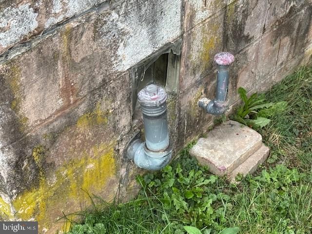 10 S MAIN ST, Yeagertown, PA 17099