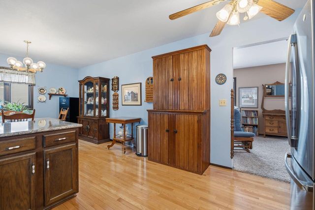 436 Raintree DRIVE, Fort Atkinson, WI 53538