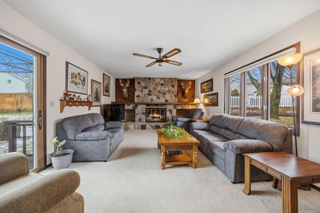 436 Raintree DRIVE, Fort Atkinson, WI 53538