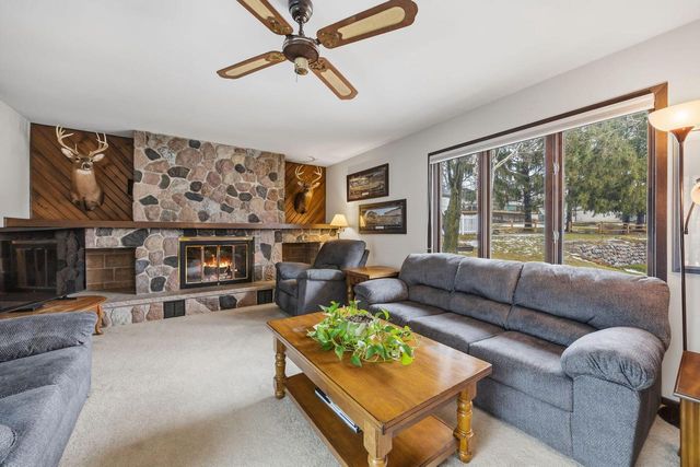 436 Raintree DRIVE, Fort Atkinson, WI 53538