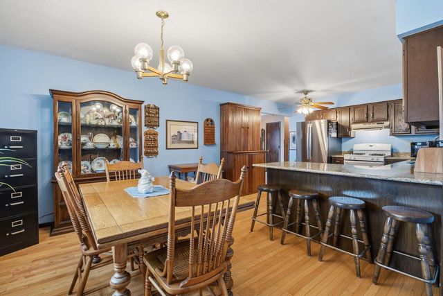 436 Raintree DRIVE, Fort Atkinson, WI 53538