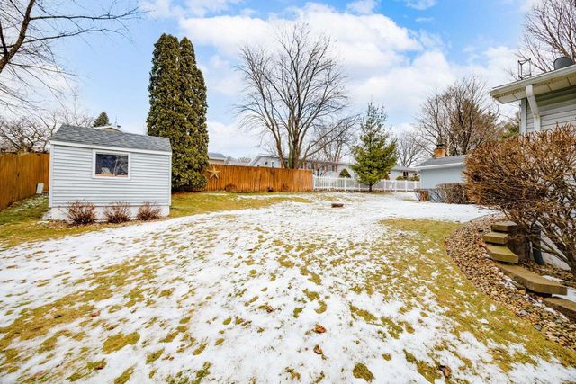 436 Raintree DRIVE, Fort Atkinson, WI 53538