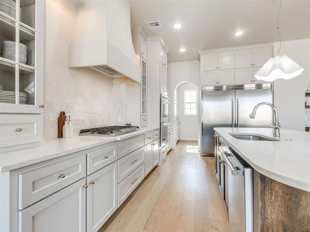 10705 NW 26th Court, Yukon, OK 73099