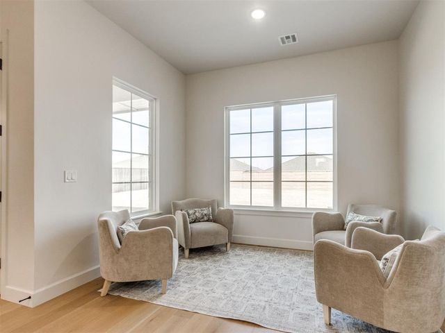 10705 NW 26th Court, Yukon, OK 73099