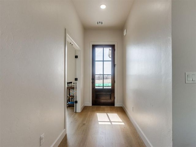 10705 NW 26th Court, Yukon, OK 73099