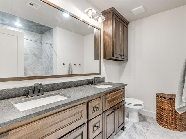 10705 NW 26th Court, Yukon, OK 73099