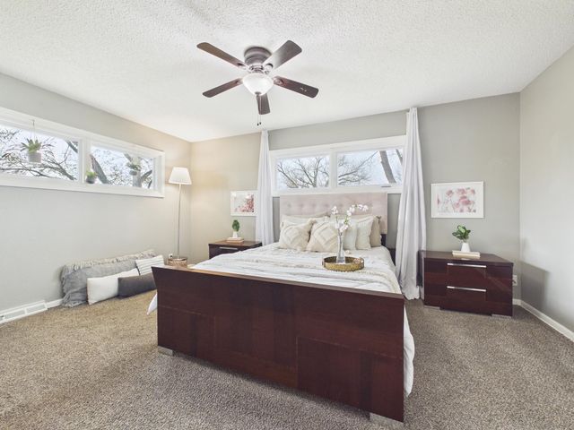 7701 E Lincoln St, Wichita, KS 67207