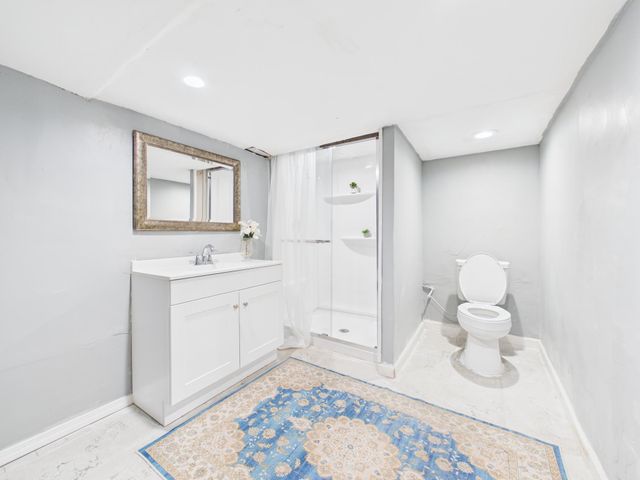 7701 E Lincoln St, Wichita, KS 67207