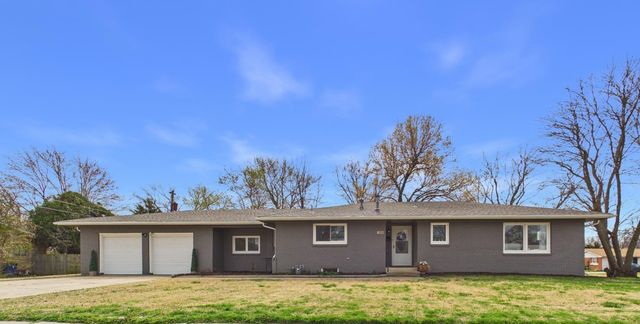 7701 E Lincoln St, Wichita, KS 67207