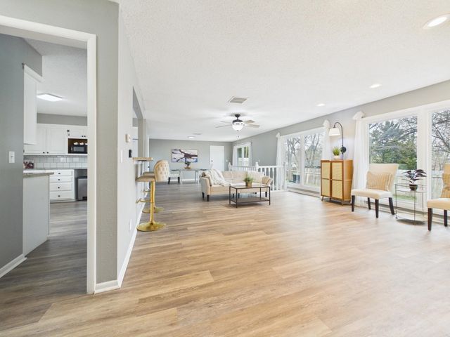 7701 E Lincoln St, Wichita, KS 67207