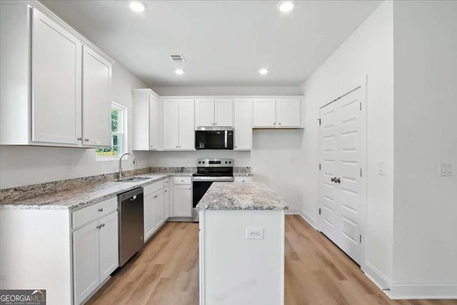 305 Rachel Lane, Hartwell, GA 30643