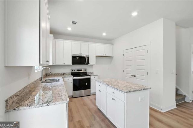 305 Rachel Lane, Hartwell, GA 30643