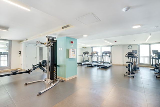 6007 N Sheridan Road 18F, Chicago, IL 60660