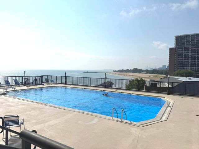 6007 N Sheridan Road 18F, Chicago, IL 60660
