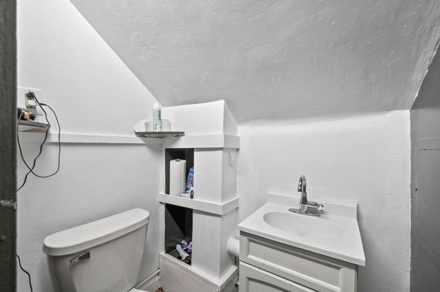 1075 Case Avenue, Saint Paul, MN 55106