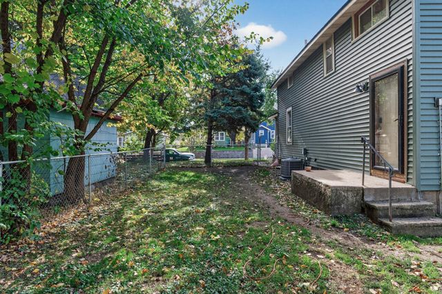 1075 Case Avenue, Saint Paul, MN 55106