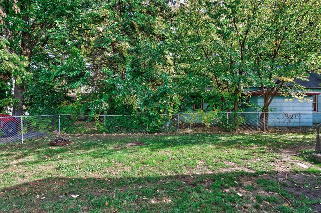 1075 Case Avenue, Saint Paul, MN 55106