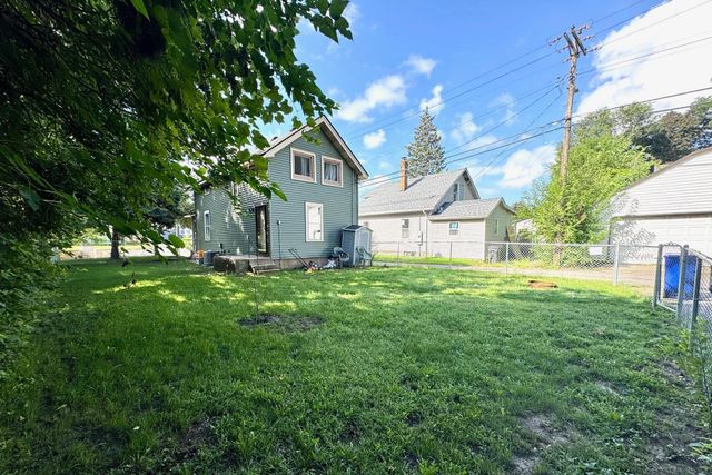 1075 Case Avenue, Saint Paul, MN 55106