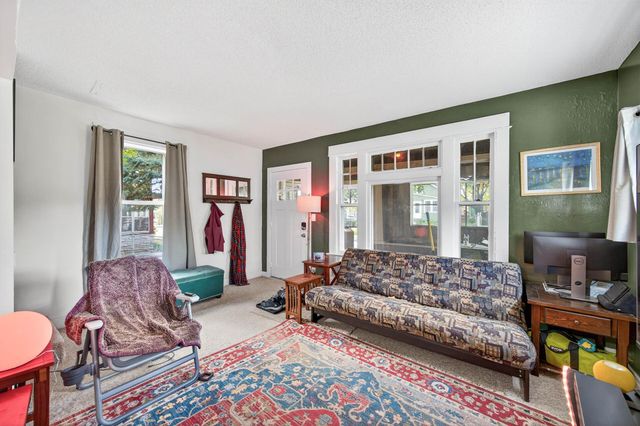 1075 Case Avenue, Saint Paul, MN 55106