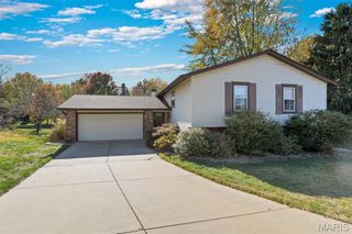 7 Amber Court, St Charles, MO 63303