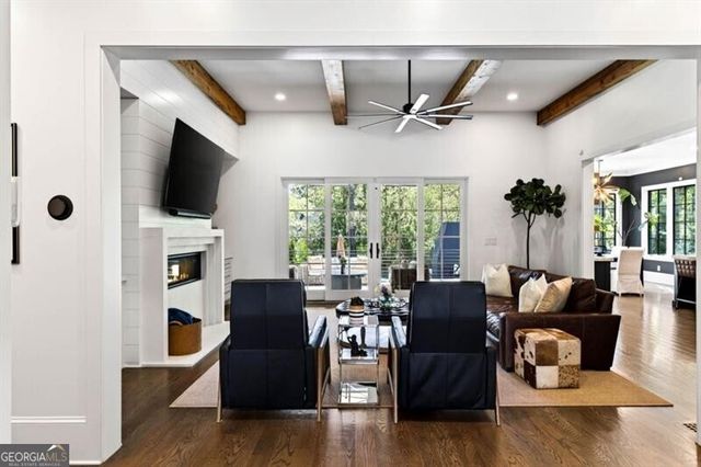 4075 Peachtree Dunwoody Road NE, Atlanta, GA 30319