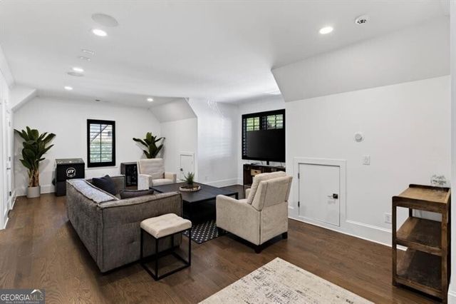 4075 Peachtree Dunwoody Road NE, Atlanta, GA 30319