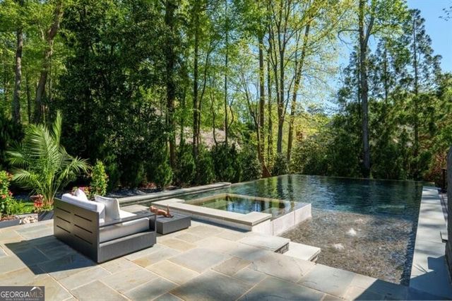 4075 Peachtree Dunwoody Road NE, Atlanta, GA 30319