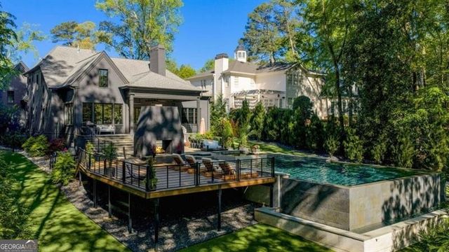 4075 Peachtree Dunwoody Road NE, Atlanta, GA 30319